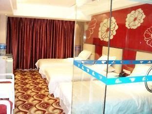 Clear Water Blue Sky Hotel Kunming Buitenkant foto